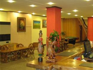 Laoag Renzo Hotel Bagian luar foto